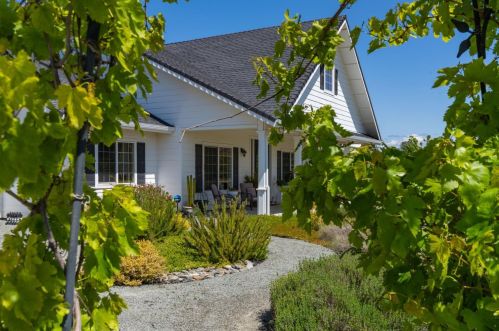 4101 Paloma Rd, Valley Springs, CA 95252-8349
