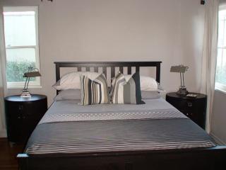 5370 Packard St, Los Angeles CA  90019-2652 exterior