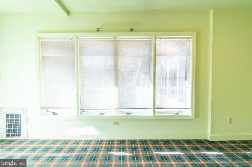 36 Nelson Ridge Rd, Princeton NJ  08540-7436 exterior