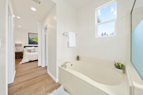 1906 Timberwood, Irvine CA  92620-0286 exterior