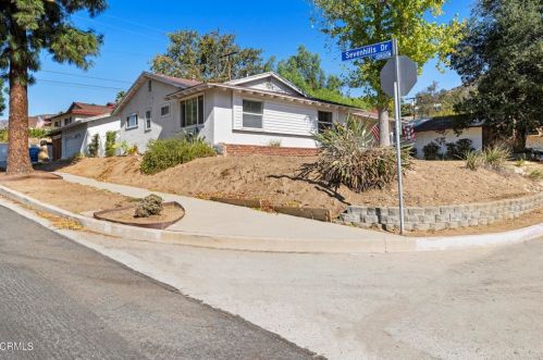 10871 Deliban St, Tujunga, CA 91042-1449