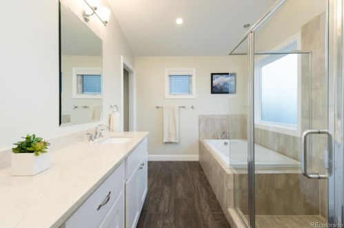 651 Dexter St, Denver CO  80220-5037 exterior