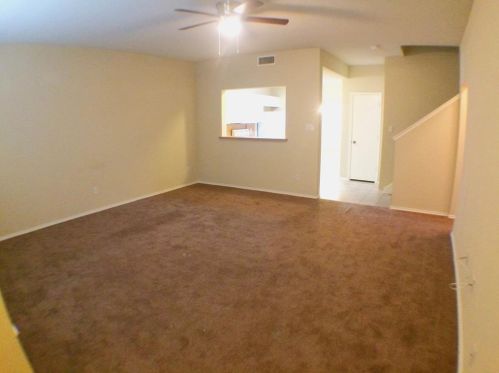 807 Ventura Park, Irving TX  75061-7584 exterior