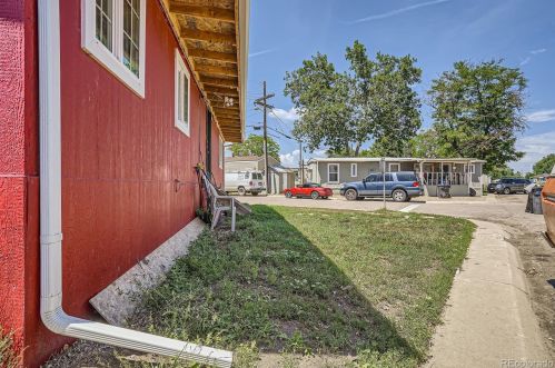 5250 53 Ave, Arvada CO  80002-4015 exterior