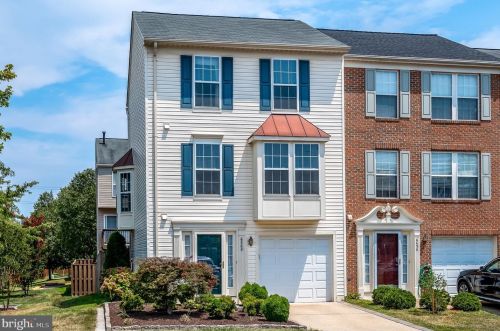 6500 Topsails Ln, Springfield, VA 22150-7818