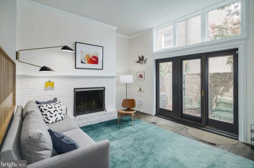 637 Lombard St, Philadelphia PA  19147-1416 exterior