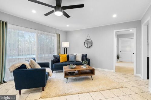 301 Ridgeview Rd, Princeton NJ  08540-7666 exterior