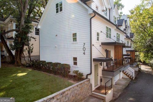 704 Durant Pl, Atlanta, GA 30308-2001
