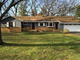 3438 Arbor Ln, Hopkins, MN 55305-4246
