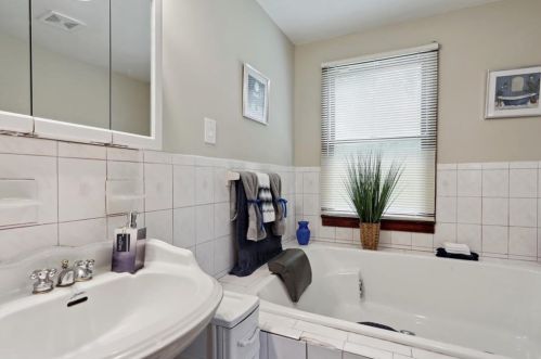 336 Bromack Dr, Atlanta GA  30315-8408 exterior