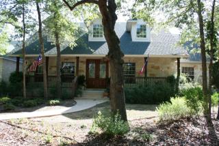 517 Arbors Cir, Webberville TX  78621-5574 exterior
