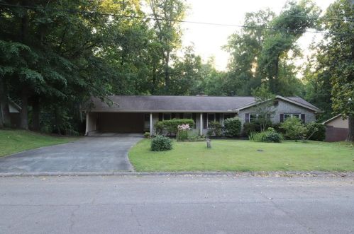 1521 Compton Dr, Mableton, GA 30126-1229