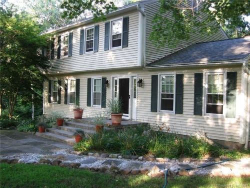 104 Big Horn Rd, Huntington, CT 06484-1872