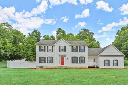 22 Philo Curtis Rd, Sandy Hook, CT 06482-1222