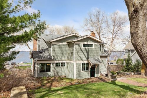 5251 Bald Eagle Blvd, Saint Paul MN  55110-6532 exterior