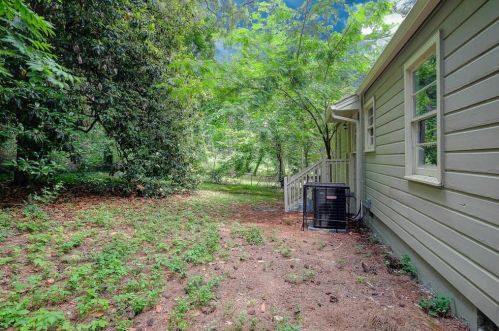 55 Baker Dr, Atlanta GA  30354-2017 exterior