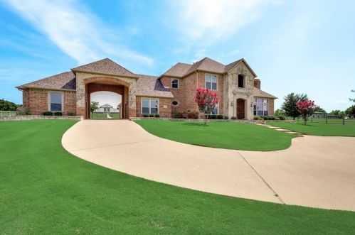 2705 Rolling Meadows Dr, Rockwall, TX 75087-6897