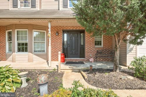 3123 Wheatlyn Rd, York, PA 17402-9569
