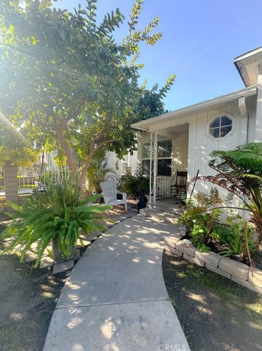 10139 Pescadero Ave, South Gate, CA 90280-5719