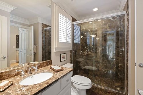 2527 Brookline Cir, Atlanta GA  30319-3690 exterior