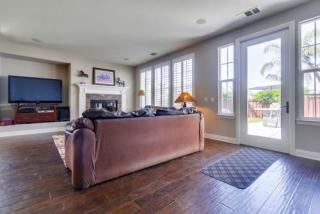 2650 Peppertree Way, Carlsbad, CA 92009-3073