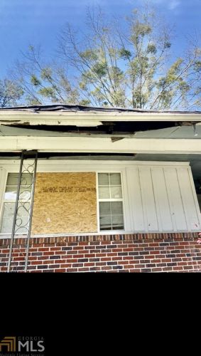 250 Rockdale Dr, Conyers, GA 30013-1564