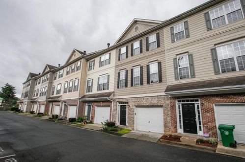 3258 Tucker Pointe Dr, Tucker, GA 30084-2192