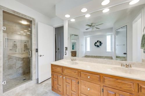 2614 Timberleaf Dr, Carrollton TX 75006-2040 exterior