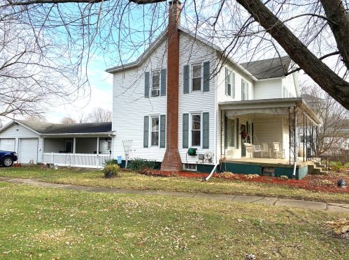 330 Brewster St, Tiskilwa, IL 61368-9407