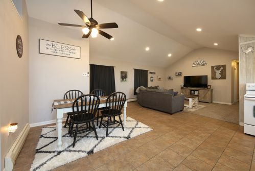 1990 Prairie Rd, Mazon, IL 60444-6198