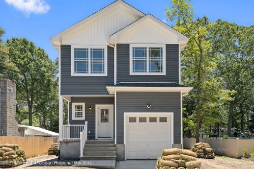 308 Riverside Dr, Berkeley Township, NJ 08721-0072
