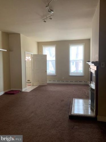 1432 12 St, Philadelphia PA 19147-4937 exterior