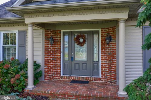 2078 Jarvis Rd, Lancaster, PA 17601-6026