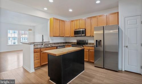 23 Tidewater Ter, Falling Waters WV  25419-4366 exterior