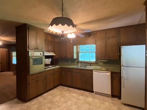 1455 Gardner Rd, Conyers GA  30012-4140 exterior
