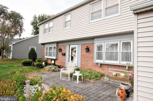 76 Echohill Ln, Willingboro, NJ 08046-2204