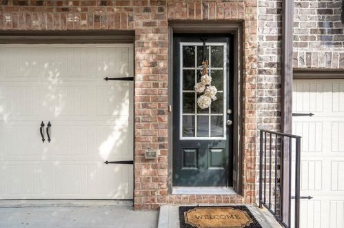 1186 Laurel Valley Ct, Buford GA  30519-8133 exterior