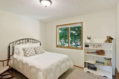 15787 Highview Dr, Saint Paul MN  55124-7011 exterior