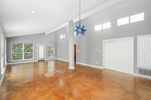 7302 Cave Holw, Austin TX  78750-8243 exterior
