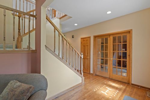 14819 Hawthorn Cir, Plainfield, IL 60544-2105