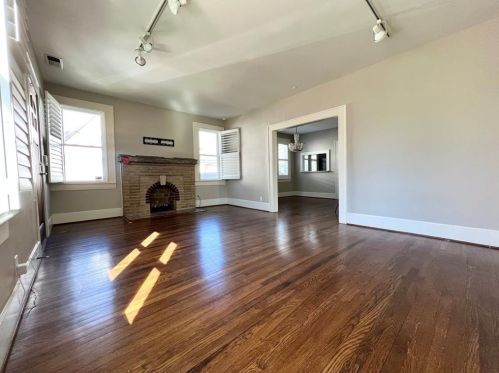 5215 Goodwin Ave, Dallas TX  75206-6206 exterior