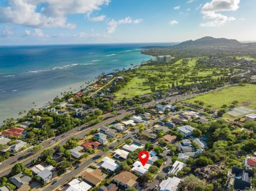 4933 Waa St, Honolulu HI  96821-1445 exterior