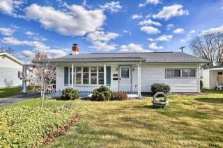 1411 Dartmouth Rd, York, PA 17404-2324