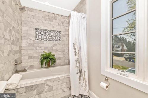 9923 Sutherland Rd, Silver Spring MD 20901-2314 exterior