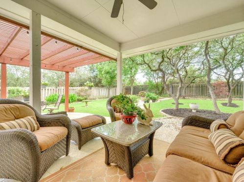 103 Blue Jay Dr, Austin, TX 78734-5101