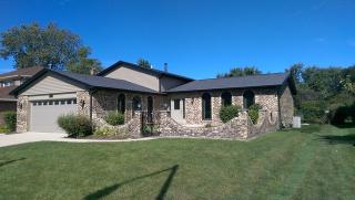 574 Mistic Harbour Ln, Schaumburg, IL 60193-3843
