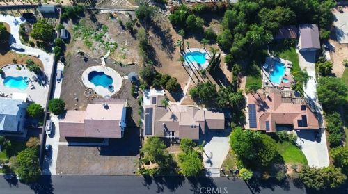 16685 Bonanza Dr, Riverside CA  92504-5706 exterior