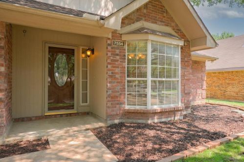 7554 Bear Lake Dr, Fort Worth, TX 76137-3718