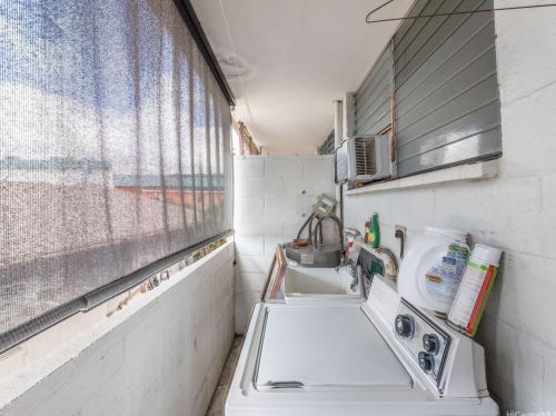 2824 Kihei Pl, Honolulu HI  96816-1310 exterior