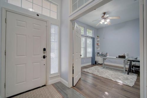9326 Salado Ct, Elk Grove, CA 95758-4083